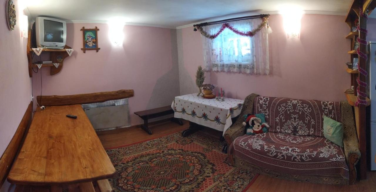 Родинна Оселя Slavsko Exterior foto